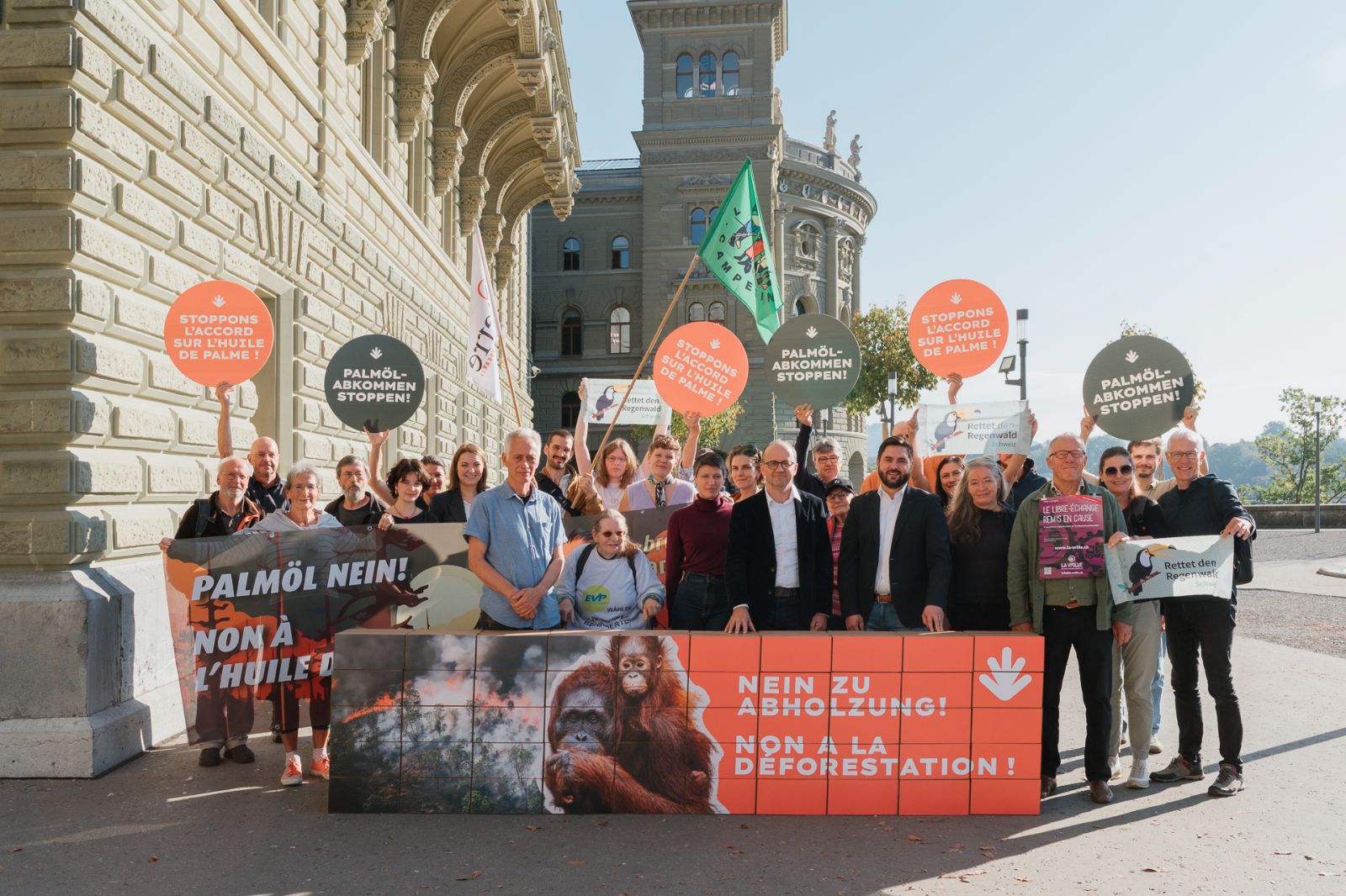 Gruppenfoto der Unterstüzenden